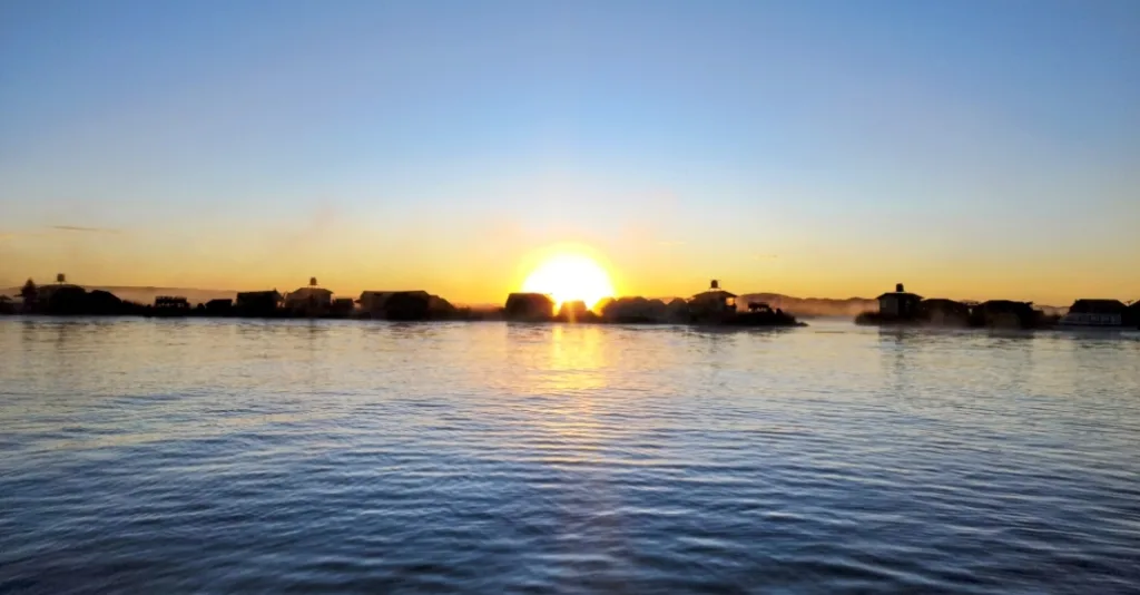 Sunrise Kayak Titicaca